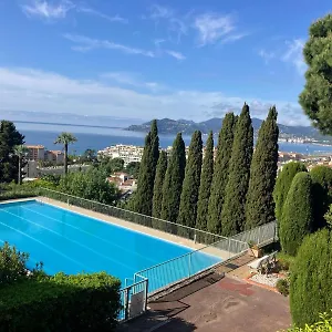 Calme Et Elegant Avec Vue Cannes